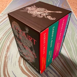 A Court of Thorns and Roses 4 book set